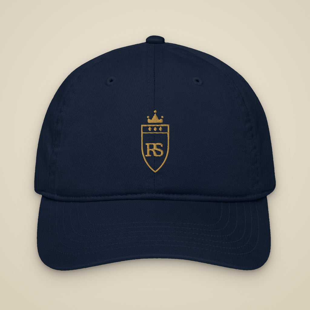 Casquette brodée RS Marine brodée du monogramme RS, vue de face sur fond pierre — Maison Sahari