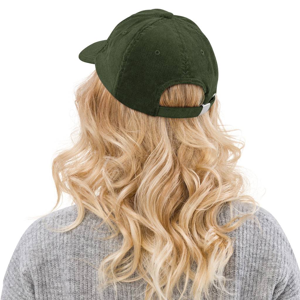 Casquette en velours côtelé Olive, vue de côté — Maison Sahari