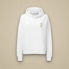 Sweat à capuche femme blanc brodé du monogramme RS, vue de face sur fond pierre — Maison Sahari