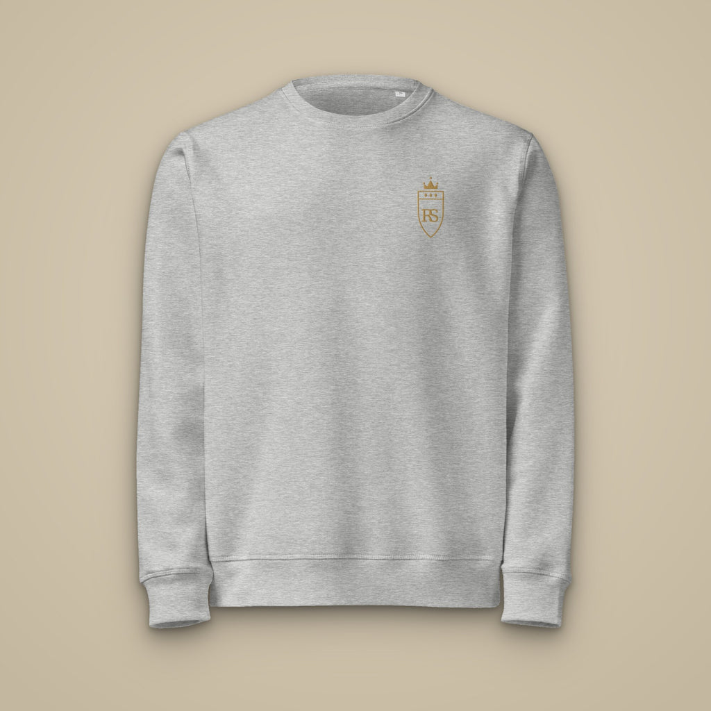Sweat brodé RS Gris chiné brodé du monogramme RS, vue de face sur fond pierre — Maison Sahari