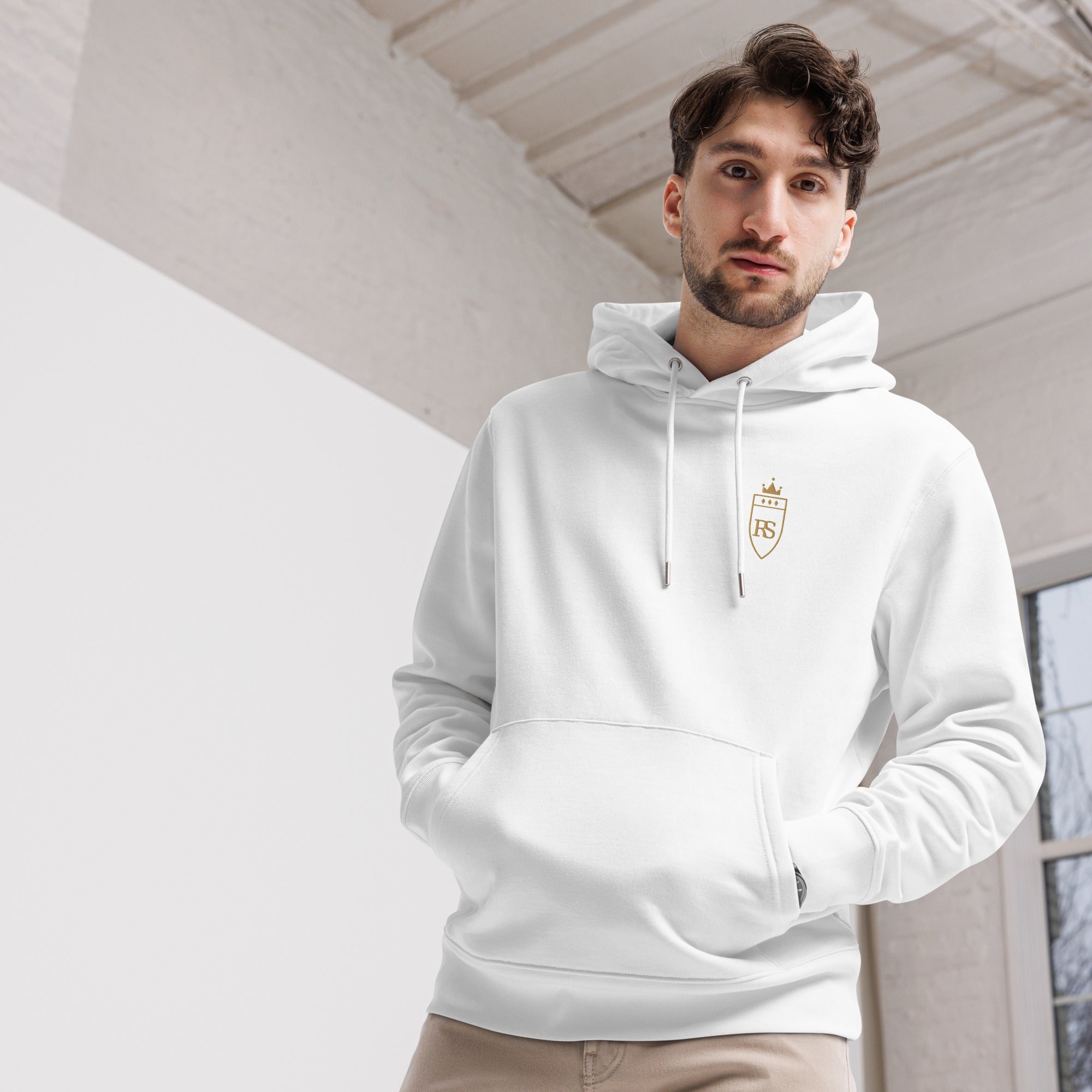 Sweat à capuche en coton bio brodé du monogramme RS — Maison Sahari